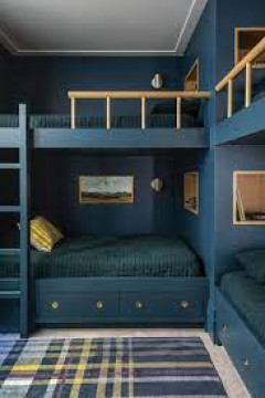 DOUBLE DOUBLE BEDROOM
